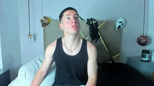 HunterHeat  online show from October 24, 2025, 12:04 pm