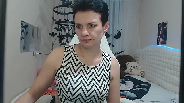 Snapshot of AvaSaturnian chatting on October 24, 2025, 12:15 pm AvaSaturnian online show from October 24, 2025, 12:15 pm