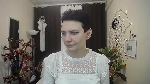 Snapshot of AvaSaturnian chatting on October 15, 2025, 12:24 pm AvaSaturnian online show from October 15, 2025, 12:24 pm