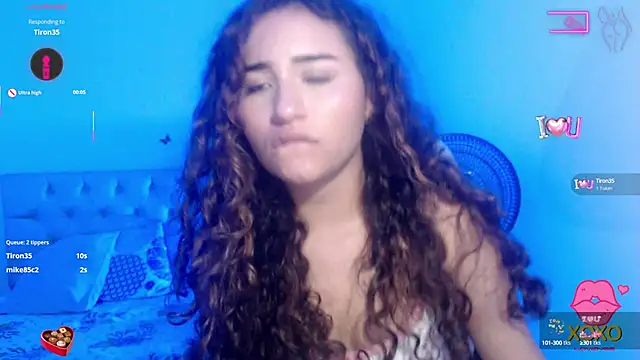 Snapshot of sasha_17_ chatting on October 7, 2025, 9:16 pm sasha 17 online show from October 7, 2025, 9:16 pm