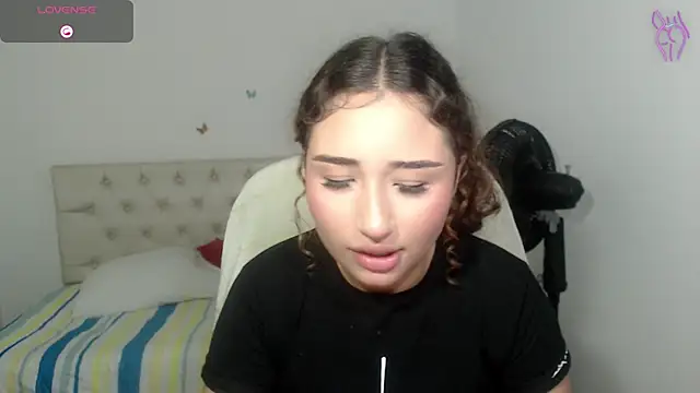 Snapshot of sasha_17_ chatting on November 25, 2025, 4:51 pm sasha 17 online show from November 25, 2025, 4:51 pm