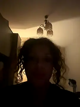 caramelandCurls online show from November 12, 2025, 10:24 pm