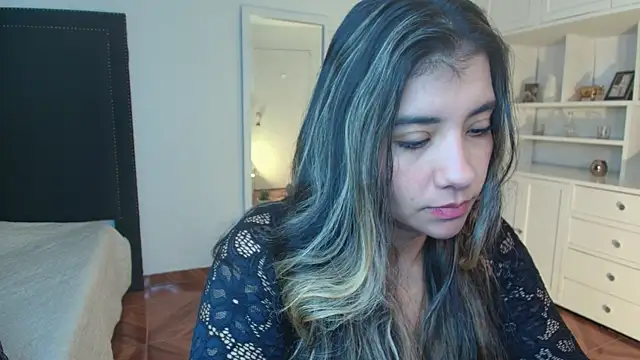 nina moen online show from January 16, 2026, 3:21 am