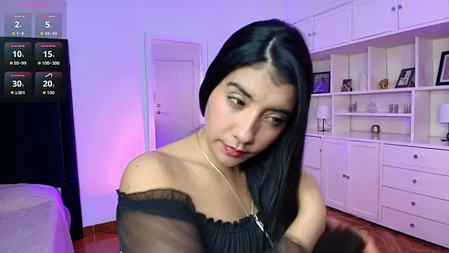 nina moen online show from October 7, 2025, 9:38 pm