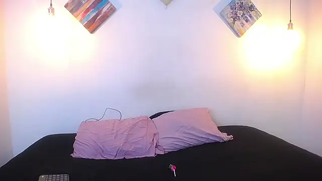 Snapshot of escar_let chatting on November 12, 2025, 3:54 am escar let online show from November 12, 2025, 3:54 am