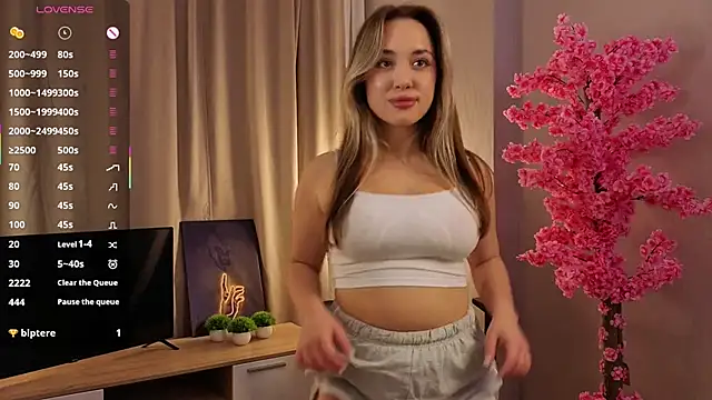 Pony Claid online show from September 29, 2025, 9:09 pm