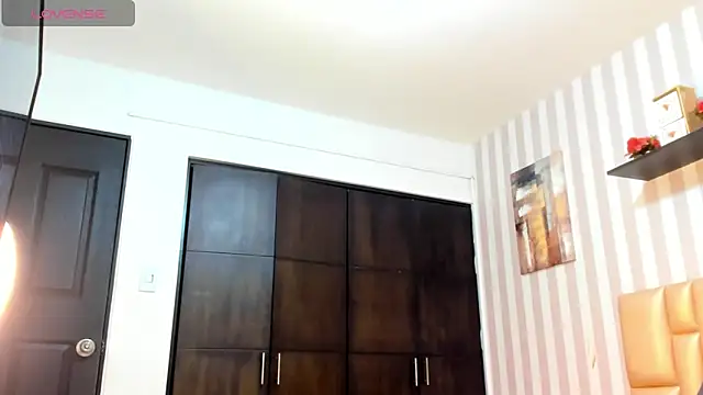 MissDiabla  online show from September 27, 2025, 8:37 pm