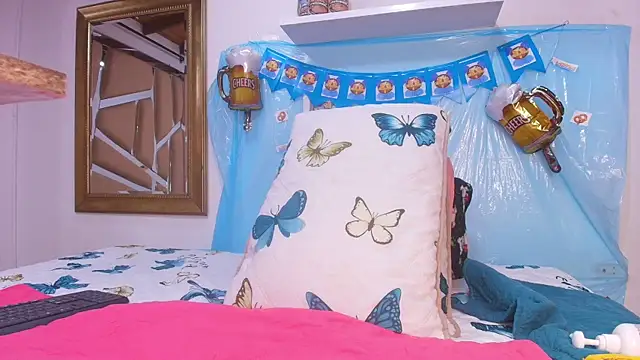 sweegirl69 online show from September 29, 2025, 12:00 pm