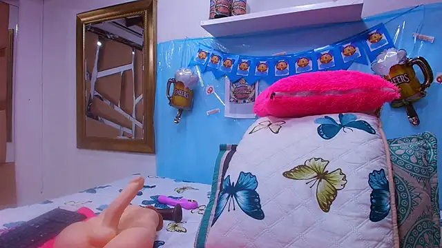 sweegirl69 online show from September 25, 2025, 12:00 pm