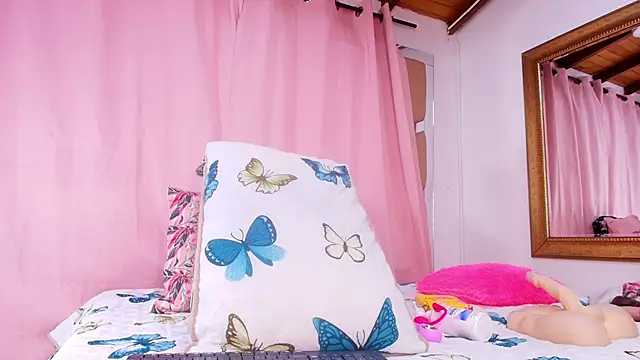 sweegirl69 online show from October 10, 2025, 11:55 am