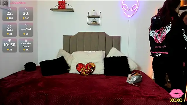 Elisabeth swan online show from September 27, 2025, 12:44 pm