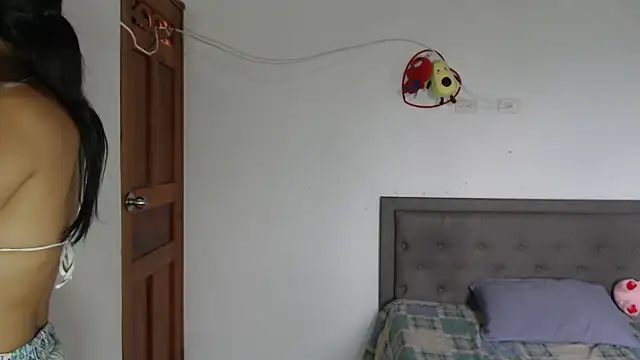 Celestte Dior online show from November 13, 2025, 7:07 pm