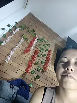 MiaForever1 online show from September 30, 2025, 9:43 pm