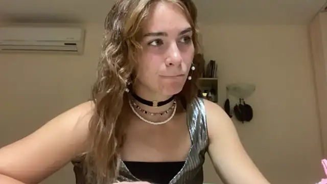 BunnyTiedeman online show from September 13, 2025, 4:18 pm