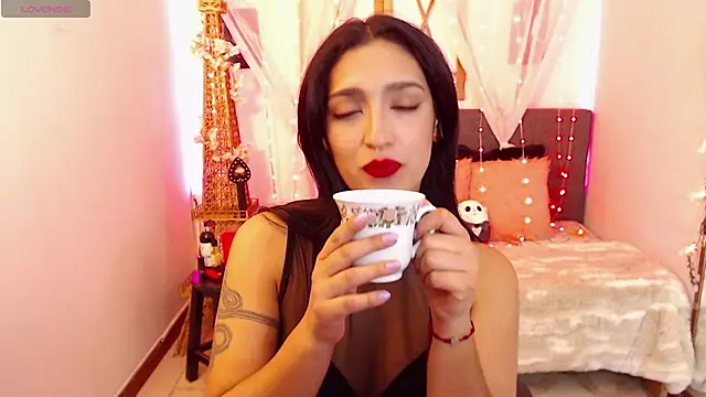 Snapshot of Cleofox_ chatting on November 24, 2025, 11:49 pm Cleofox online show from November 24, 2025, 11:49 pm