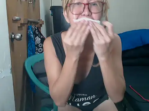 Snapshot of radar777 chatting on December 13, 2025, 8:15 pm radar777 online show from December 13, 2025, 8:15 pm