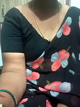 Snapshot of Mee_harini-telugupilla chatting on May 9, 2026, 8:07 am Mee harini-telugupilla online show from May 9, 2026, 8:07 am