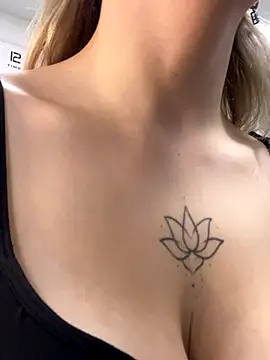 AlisaMyers online show from September 19, 2025, 6:28 am