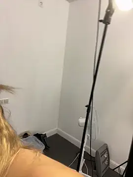 AlisaMyers online show from October 9, 2025, 6:14 am