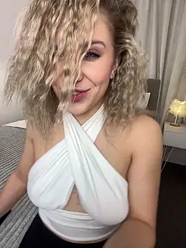 AlisaMyers online show from December 21, 2025, 6:26 am