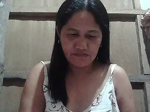 Snapshot of hotmama_063 chatting on May 12, 2026, 9:21 pm hotmama 063 online show from May 12, 2026, 9:21 pm