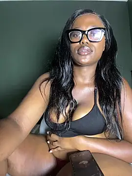 Moonzy77 online show from March 22, 2026, 9:05 pm