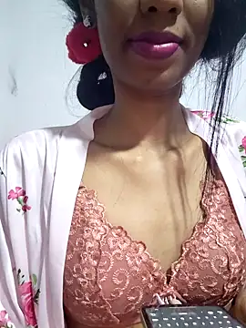 Snapshot of BunnyBloom25 chatting on November 10, 2025, 1:16 pm BunnyBloom25 online show from November 10, 2025, 1:16 pm