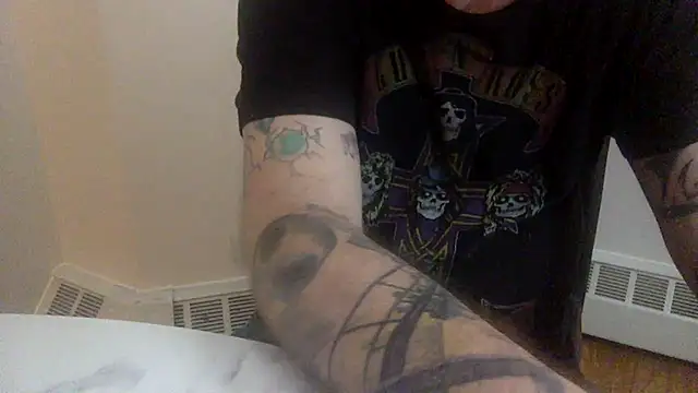 edger4lif3 online show from October 29, 2025, 8:46 am