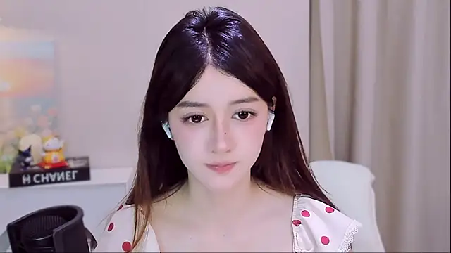 Snapshot of Wow-fairy chatting on July 5, 2026, 1:18 pm Wow-fairy online show from July 5, 2026, 1:18 pm