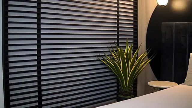 KylieKroftt online show from March 11, 2026, 8:14 pm