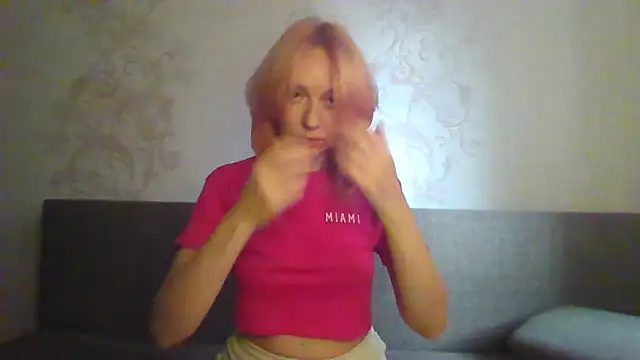 MashaSwan9977 online show from October 15, 2025, 11:40 am