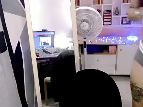 Misskatexx online show from April 9, 2026, 2:23 pm