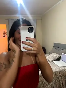 luasweett online show from November 23, 2025, 3:11 pm