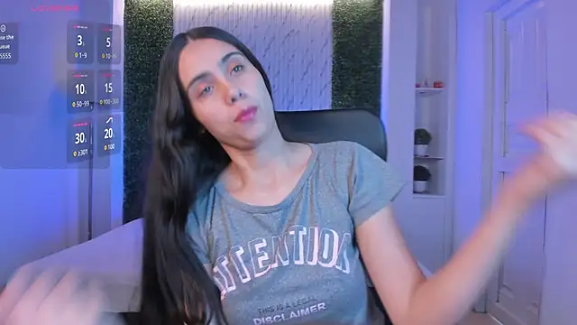 sofiapalacioss online show from October 5, 2025, 11:56 am