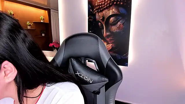 jasmincollin  online show from April 8, 2026, 2:46 am