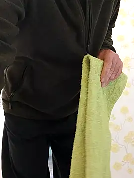 Oldmenhot66 online show from November 1, 2025, 9:14 am