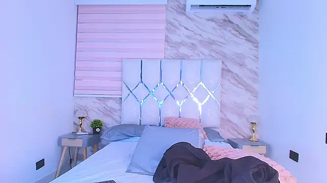 collet 1 online show from April 22, 2026, 12:01 pm