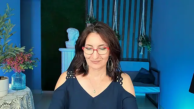 Snapshot of UnaTerra chatting on September 25, 2025, 9:15 am UnaTerra online show from September 25, 2025, 9:15 am