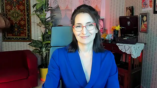 Snapshot of UnaTerra chatting on September 15, 2025, 9:32 am UnaTerra online show from September 15, 2025, 9:32 am