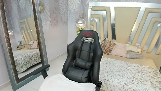 ValerySkinnyy online show from March 2, 2026, 5:08 am