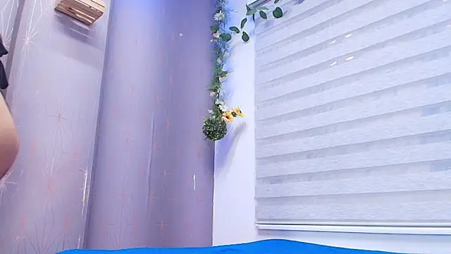 sofi hils online show from September 17, 2025, 11:56 am