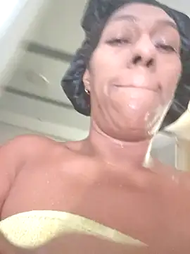 Snapshot of Kristal_Bronw_Lawren chatting on October 4, 2025, 1:29 am Kristal Bronw Lawren online show from October 4, 2025, 1:29 am