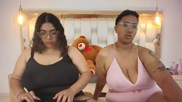 TiffantyAndStacy online show from September 15, 2025, 7:36 pm