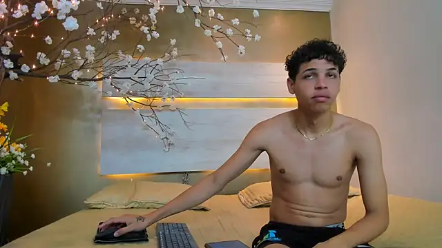 Mycandyfor You online show from September 30, 2025, 7:20 pm