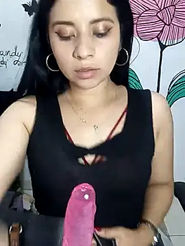 ValerieLove  online show from September 23, 2025, 7:32 pm