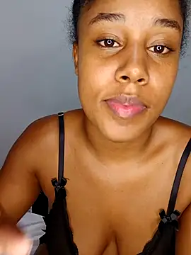 MoniqueMulberry online show from October 10, 2025, 7:42 am