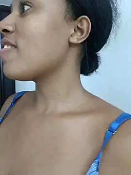 MoniqueMulberry online show from September 13, 2025, 1:05 am