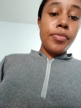 MoniqueMulberry online show from September 27, 2025, 7:42 pm