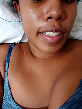 MoniqueMulberry online show from September 19, 2025, 4:22 pm