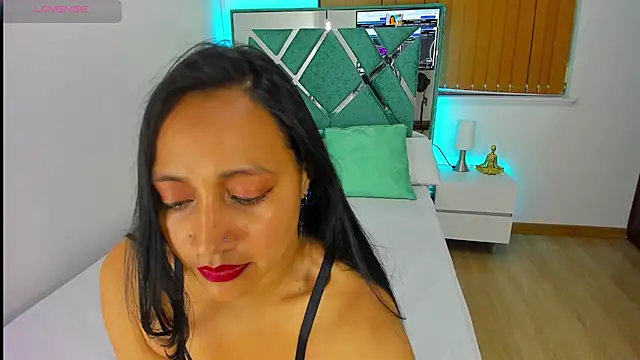 Anthonellacandy online show from September 30, 2025, 7:09 pm